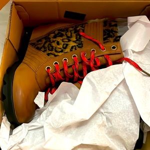 New in box Sorel leopard wedge winter boots women’s size 11 Joan of Arctic RARE